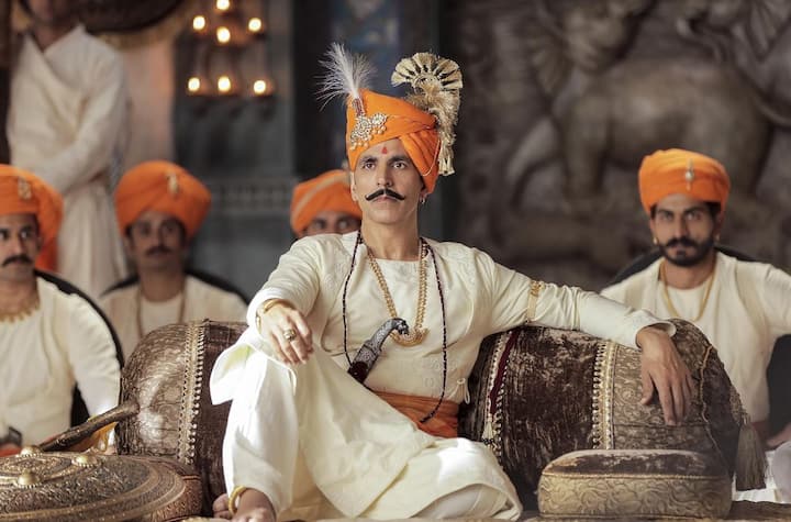 Social Media Star: Boasting one of the largest social media followings among Bollywood celebrities, Akshay Kumar enjoys a massive online presence of 65.7 million followers.