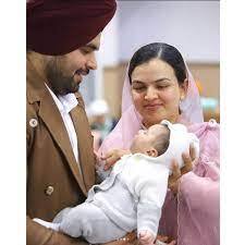 ਵਰਕਫਰੰਟ ਦੀ ਗੱਲ ਕਰੀਏ ਤਾਂ ਗਾਇਕੀ ਦੇ ਨਾਲ-ਨਾਲ ਨਿੰਜਾ ਆਪਣੀ ਅਦਾਕਾਰੀ ਰਾਹੀਂ ਵੀ ਪ੍ਰਸ਼ੰਸਕਾਂ ਦਾ ਦਿਲ ਜਿੱਤਦਾ ਆ ਰਿਹਾ ਹੈ। ਉਨ੍ਹਾਂ ਦੀ ਅਦਾਕਾਰੀ ਨੂੰ ਵੀ ਬਹੁਤ ਜ਼ਿਆਦਾ ਸਰਾਹਿਆ ਜਾ ਰਿਹਾ ਹੈ।
