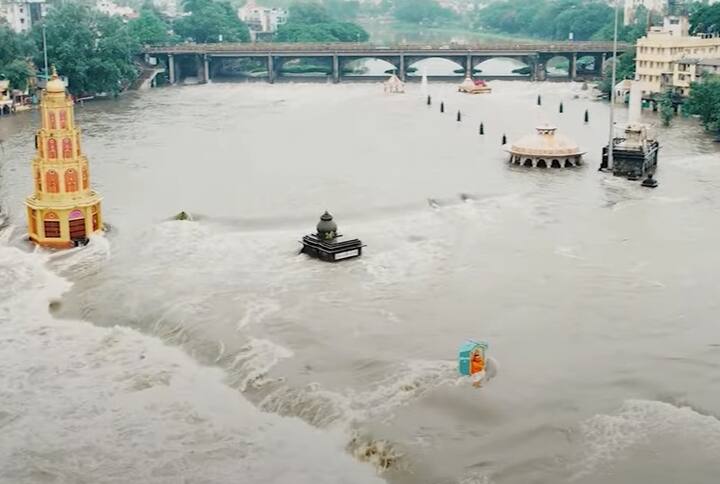 त्यामुळे गंगापूर धरणातून विसर्ग करण्यात येत असून धरणातील पाणी नदीत प्रवाहीत झाल्याने गोदामाई खळाळली आहे.