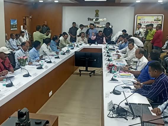 ठाणे जिल्ह्यासाठी 24 तास अखंड वीजपुरवठ्यासाठी 4 हजार 500 कोटींचा आराखडा ठाणे जिल्ह्यासाठी 24 तास अखंड वीजपुरवठ्यासाठी 4 हजार 500 कोटींचा आराखडा