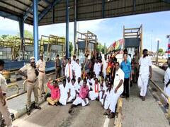 சுங்கச்சாவடி கட்டண உயர்வுக்கு எதிர்ப்பு: தேமுதிகவினருக்கும் - காவல்துறைக்கும் இடையே தள்ளு முள்ளு