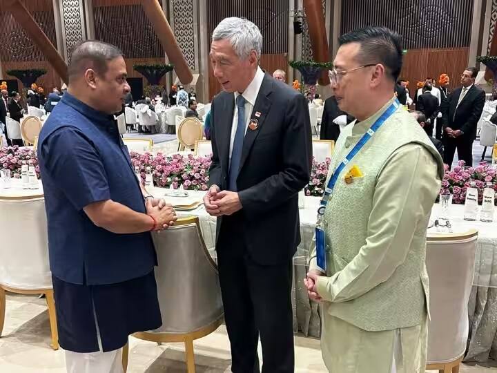 આસામના સીએમ હેમંત બિસ્વા સરમાએ સિંગાપોરના પીએમ સાથે ફોટો પડાવ્યો. આ સિવાય તેણે બ્રિટિશ સીએમ ઋષિ સુનક સાથે પણ ફોટો પડાવ્યો હતો. ડિનર કાર્યક્રમમાં યુપીના સીએમ યોગી આદિત્યનાથ, કેન્દ્રીય ગૃહમંત્રી અમિત શાહ, કેન્દ્રીય મંત્રી પીયૂષ ગોયલ પણ સામેલ થયા હતા.