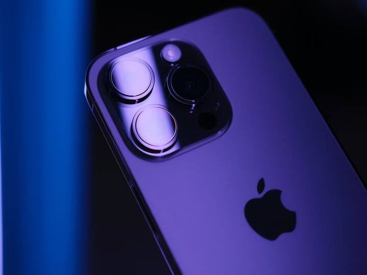 Apple iPhone 15 series: एप्पल iPhone 15 सीरीज को 12 सितंबर को ग्लोबली लॉन्च करेगी. लॉन्च इवेंट को आप कंपनी के यूट्यूब चैनल के माध्यम से देख पाएंगे. ये इवेंट भारतीय समयानुसार रात 10:30 बजे होगा.