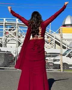 మెరూన్ చీరలో మెరిసిపోతున్న భాను - లేటెస్ట్ ఫోటోలు చూశారా?