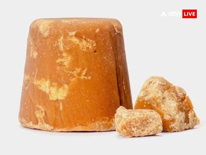 विष्णु पुराण में गुड़ को खुशहाली का प्रतीक माना गया है. इसलिए इंसान को भूलकर भी बुरे से बुरे समय मे भी कभी गुड़ को नहीं बेचना चाहिए.