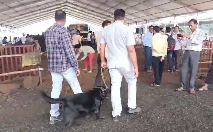 उद्धव ठाकरे यांच्या सभेपूर्वी पोलिसांनी सभास्थळाची पाहणी केली आहे.