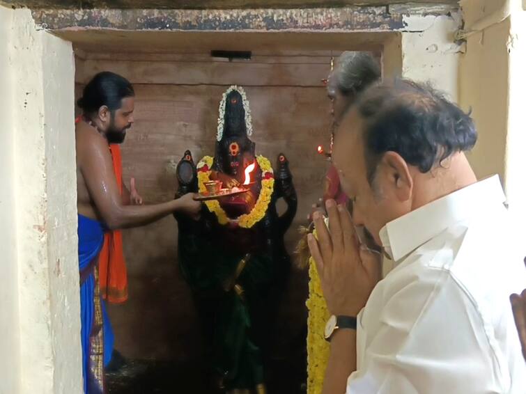 agri minister MRK Panneerselvam prayer Kuttalam sozhiswarar temple 5th yagasalai poojai குத்தாலம் சோழீஸ்வரர் திருக்கோயிலில் யாகசாலை பூஜை.. அமைச்சர் எம்.ஆர்.கே.பன்னீர்செல்வம் வழிபாடு!