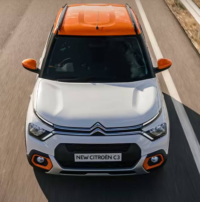 ਇਸ ਸੂਚੀ ਵਿੱਚ ਪੰਜਵਾਂ ਨਾਮ Citroen C3 ਦਾ ਹੈ। ਇਸ ਵਿੱਚ ਐਂਡਰਾਇਡ ਆਟੋ ਅਤੇ ਐਪਲ ਕਾਰਪਲੇ ਦੇ ਨਾਲ ਇੱਕ 10.2-ਇੰਚ ਟੱਚ ਸਕਰੀਨ ਇੰਫੋਟੇਨਮੈਂਟ ਸਿਸਟਮ ਹੈ।