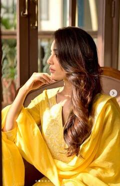 Surbhi Jyoti: ਖੁੱਲ੍ਹੇ ਵਾਲ, ਕੰਨਾਂ 'ਚ ਈਅਰਰਿੰਗਸ... ਸੁਰਭੀ ਜੋਤੀ ਦੀਆਂ ਇਨ੍ਹਾਂ ਤਸਵੀਰਾਂ 'ਤੇ ਦਿਲ ਹਾਰ ਬੈਠੋਂਗੇ ਤੁਸੀਂ