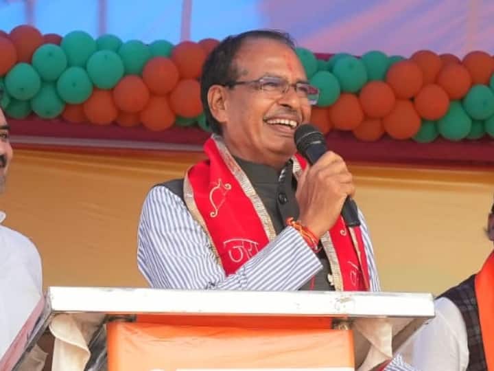 CM Shivraj Singh Chouhan announces 25 thousand to 12th students who score 60 percent in exams MP News: एग्जाम में लाए 60 फीसदी नंबर तो मामा देंगे ये बड़ा इनाम! CM शिवराज का 12वीं के छात्रों से वादा