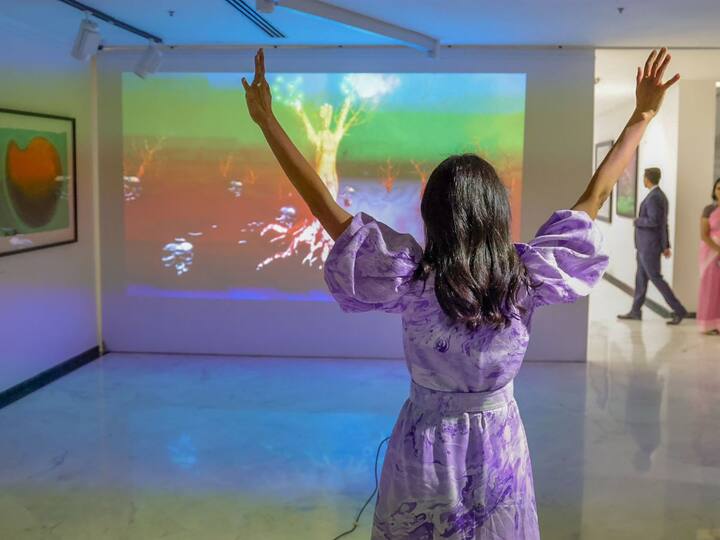 The UK's First Lady, Akshata Murty, exhibited her support for sustainable fashion and women-owned businesses by wearing a lilac marble-print dress by Manimekala at a millet exhibition held at the Indian Agricultural Research Institute in Delhi.