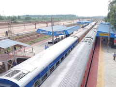 बस्तर में 13 सितंबर को कांग्रेस नेता करेंगे 'रेल रोको प्रदर्शन,'  केंद्र सरकार पर लगाया बार ट्रेनों को रद्द करने का आरोप