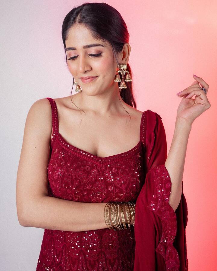 చాందినీ చౌదరి అందమైన ఫోటోలు -Image Credit: Chandini Chowdary/Instagram