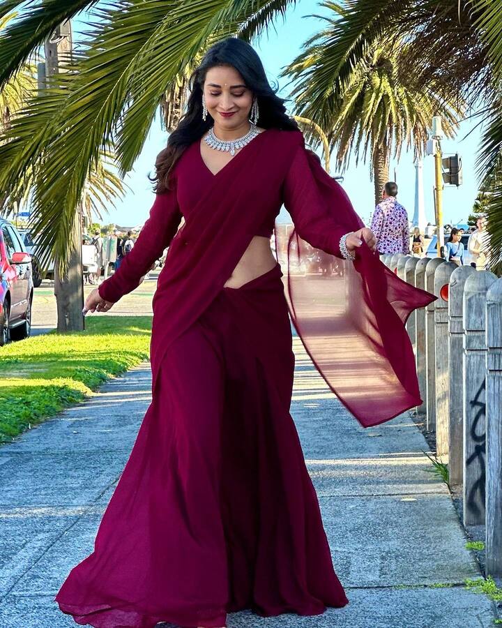 ఢీ డ్యాన్స్ షోలో కూడా టీమ్ లీడర్గా వ్యవహరించారు.