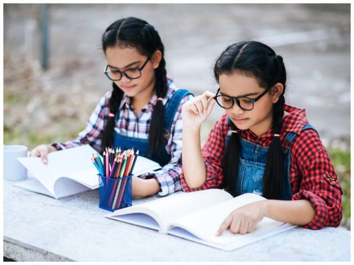 CBSE Exams 2024 News Sample Papers Released by Board Question pattern and marking scheme changed CBSE Exams 2024: ऐसा होगा इस बार का 10वीं-12वीं का पेपर, पैटर्न से लेकर मार्किंग स्कीम तक बहुत कुछ बदला