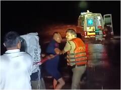 बरसाती नाले में फंसी एंबुलेंस में गर्भवती महिला ने बच्चे को दिया जन्म, पुलिस ने रेस्क्यू कर बचाई जान