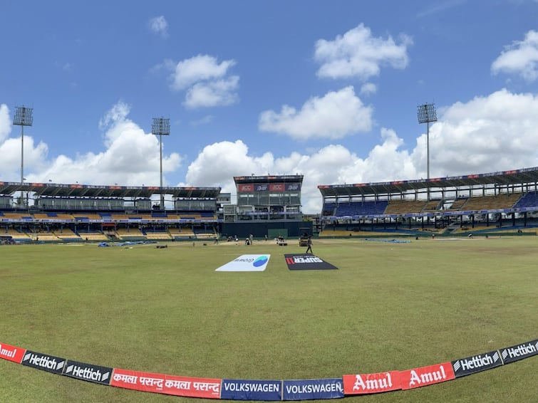 India vs Pakistan Match Weather Rain Forecast IND vs PAK Weather Report Colombo Premadasa Stadium Asia Cup 2023 IND vs PAK Weather: ఇప్పటికైతే ఓకే - అప్పటికి ఏం చేస్తాడో! వరుణుడు షాకిస్తాడా?