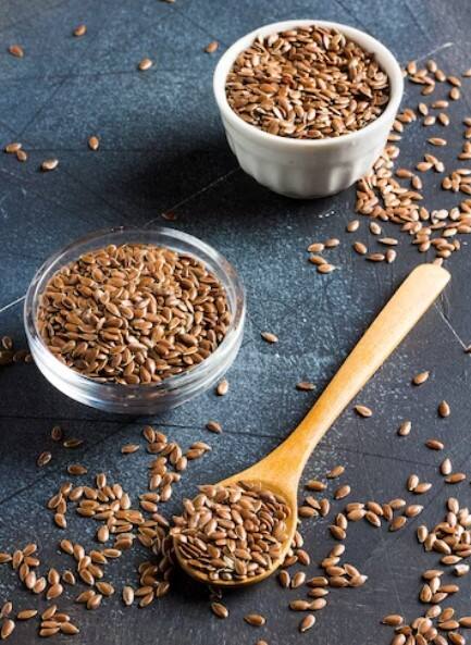 ਹਾਲਾਂਕਿ ਇਨ੍ਹਾਂ ਬੀਜਾਂ ਨੂੰ ਖਾਣ ਨਾਲ ਸਰੀਰ ਦੀਆਂ ਕਈ ਸਮੱਸਿਆਵਾਂ ਦੂਰ ਹੋ ਜਾਂਦੀਆਂ ਹਨ ਪਰ ਜੇਕਰ ਤੁਸੀਂ ਇਨ੍ਹਾਂ ਬੀਜਾਂ ਨੂੰ ਆਪਣੀ ਖੁਰਾਕ 'ਚ ਜ਼ਰੂਰਤ ਤੋਂ ਜ਼ਿਆਦਾ ਸ਼ਾਮਲ ਕਰਦੇ ਹੋ ਤਾਂ ਫਾਇਦੇ ਦੀ ਬਜਾਏ ਕਈ ਵੱਡੇ ਨੁਕਸਾਨ ਹੋ ਸਕਦੇ ਹਨ। ਆਓ ਜਾਣਦੇ ਹਾਂ ਇਸ ਨਾਲ ਹੋਣ ਵਾਲੇ ਨੁਕਸਾਨ ਬਾਰੇ....