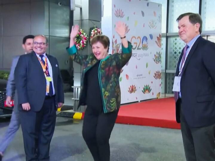 Kristalina Georgieva, the Managing Director of the International Monetary Fund, enthusiastically joined in a traditional dance performance as part of her warm welcome at the airport before the G20 Summit.
