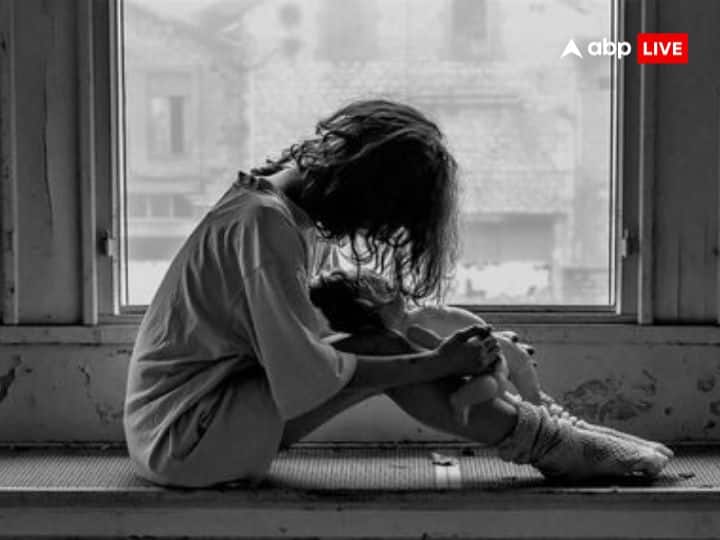 किस्मत या भाग्य इंसान के कर्म से ही तय होती है लेकिन इंसान अपनी गलतियों को किस्मत पर थोप कर उसे सौभाग्य या दुर्भाग्य का नाम दे देता है.