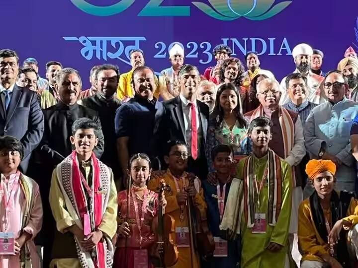 કોંગ્રેસના રાષ્ટ્રીય અધ્યક્ષ મલ્લિકાર્જુન ખડગેને જી-20 ડિનર કાર્યક્રમ માટે આમંત્રણ આપવામાં આવ્યું ન હતું, જેના કારણે કોંગ્રેસની નારાજગી જોવા મળી હતી. આ કારણથી છત્તીસગઢના સીએમ ભૂપેશ બઘેલ અને રાજસ્થાનના સીએમ અશોક ગેહલોતે ડિનર પ્રોગ્રામથી દૂર રહયા હતા.