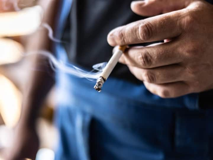 Smoking : सिगारेट ओढणं सोडायचं असतं, पण अनेकदा सिगारेट ओढण्याची इच्छा इतकी तीव्र होते की आपण पुन्हा व्यसनाच्या आहारी जातो.