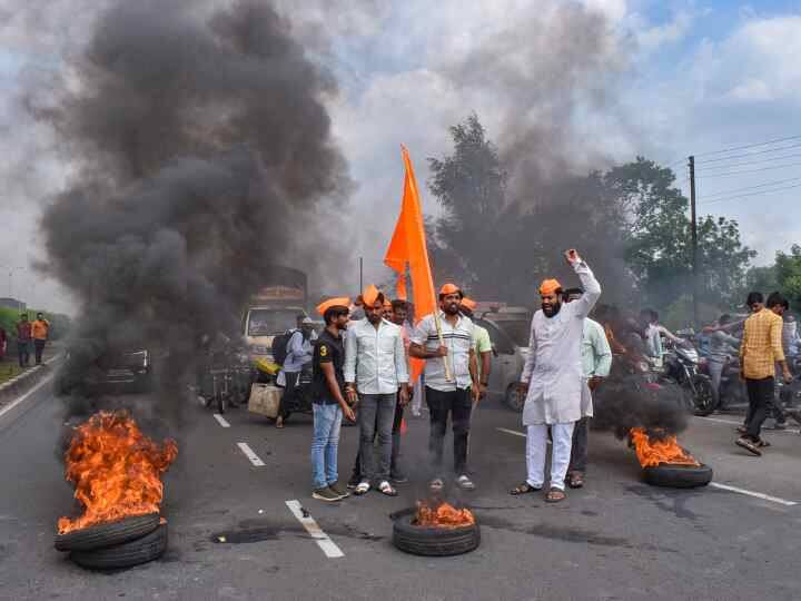 Maratha Quota Stir Reservation Protest Maharashtra Government Called All Party Meeting Manoj Jarange Patil Maratha Quota Stir: क्या है महाराष्ट्र में आरक्षण का मुद्दा? जिस पर नहीं थम रहा बवाल, सरकार ने बुलाई सर्वदलीय बैठक