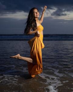 टीवी की नागिन Tejasswi Prakash ने अपने हुस्न से लगाई पानी में आग, तस्वीरें देख छूटे फैंस के पसीने