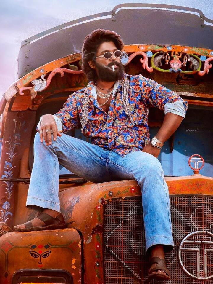 ऐसे में दोनों फिल्मों के फैंस के बीच सोशल मीडिया पर इस बात की बहस छिड़ गई है कि आखिर कौन सी फिल्म बॉक्स ऑफिस पर रुल करने वाली है.