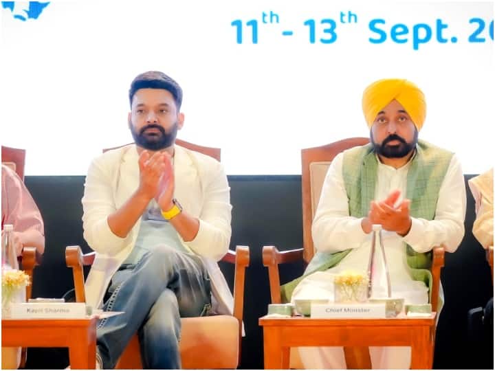 comedian kapil sharma shared dias with cm bhagwant mann during punjab tourism summit ann Punjab: पंजाब के मोहाली में टूरिज्म समिट का हुआ आयोजन, CM भगवंत मान के साथ दिखे कपिल शर्मा