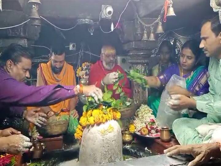 'बम बम भोले','श्री नागनाथ महाराज की जय'च्या जयघोषानं मंदिर परिसर दणाणला..