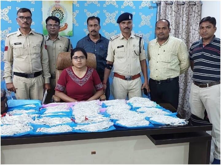 chhattisgarh Elections bilaspur police confiscated silver jewellery of worth rupees 44 lakh ann Chhattisgarh: चुनाव को लेकर बिलासपुर पुलिस हुई अलर्ट! रेड में जब्त किए 44 लाख के जेवर, हिरासत में आरोपी