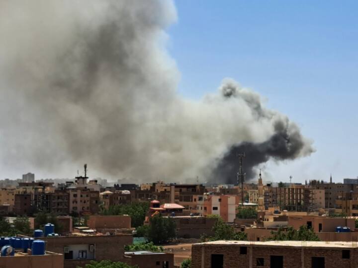 Sudan Civil War At least 40 civilians killed in airstrike on Khartoum Sudan Sudan war: सूडान की राजधानी खार्तूम में हवाई हमला, 40 नागरिकों की मौत, दर्जनों घायल