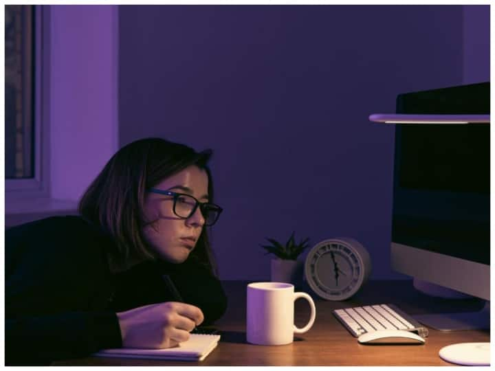 How late night studies harm your mental health and leads to depression and anxiety explained पढ़ाई के चक्कर में रात में लेट तक जागने वाले ये जरूर पढ़ें, कैसे हेल्थ हो रही है खराब?