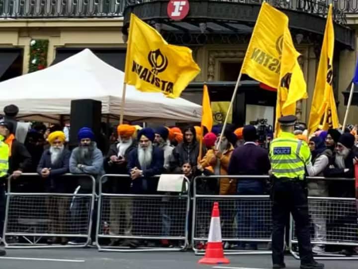 Khalistan referendum in Canada after PM Modi angry meet with Justin Trudeau on Khalistan growing in Canada Khalistan Referendum: भारत में खालिस्तानियों पर लगाम लगाने की बात कर रहे थे जस्टिन ट्रूडो, उधर SFJ कनाडा में करवा रहा था जनमत संग्रह