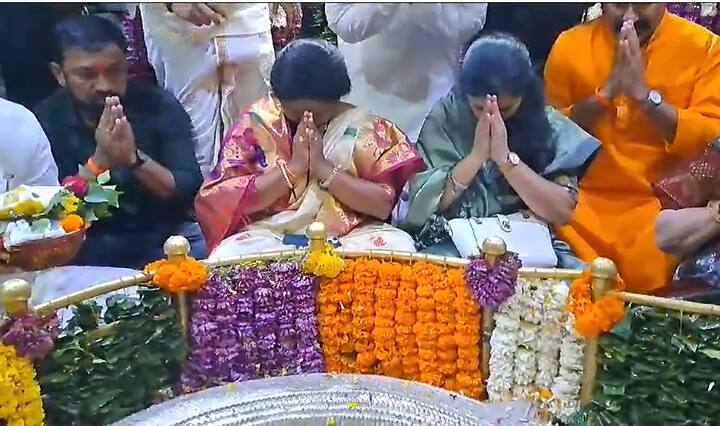 श्रावण सोमवारी भीमाशंकर मंदिरांत भाविकांची मोठी गर्दी असते.