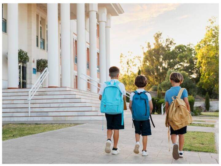 What is three language formula and how it will work if implemented in schools WB State Education Policy क्या है तीन लैंग्वेज फॉर्मूला? अगर ये स्कूलों में लागू हो गया तो किस तरह होगी पढ़ाई