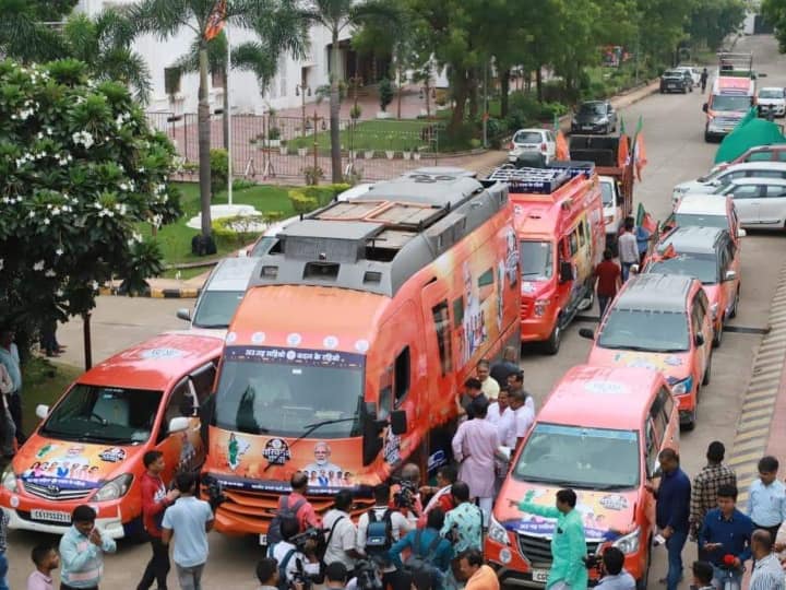 Amit Shah will take out Parivartan Yatra in Dantewada Hi tech bus prepared with pictures of Atal Bihari Vajpayee and PM Modi ANN Chhattisgarh Politics: दंतेवाड़ा से 'परिवर्तन यात्रा' के जरिये अमित शाह करेंगे चुनावी आगाज, तैयार की गई विशेष हाईटेक बस