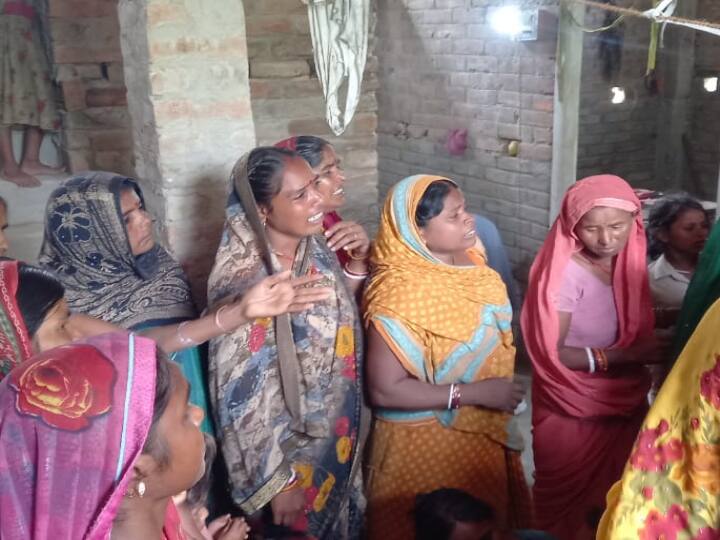 Thane Lift Accident में किसी ने खोया पति तो किसी ने बेटा, समस्तीपुर में मजदूरों के परिजनों का हाल बेहाल, मचा कोहराम Lift accident in Thane of Maharashtra four laborers of Samastipur died ann Thane Lift Accident में किसी ने खोया पति तो किसी ने बेटा, समस्तीपुर में मजदूरों के परिजनों का हाल बेहाल, मचा कोहराम