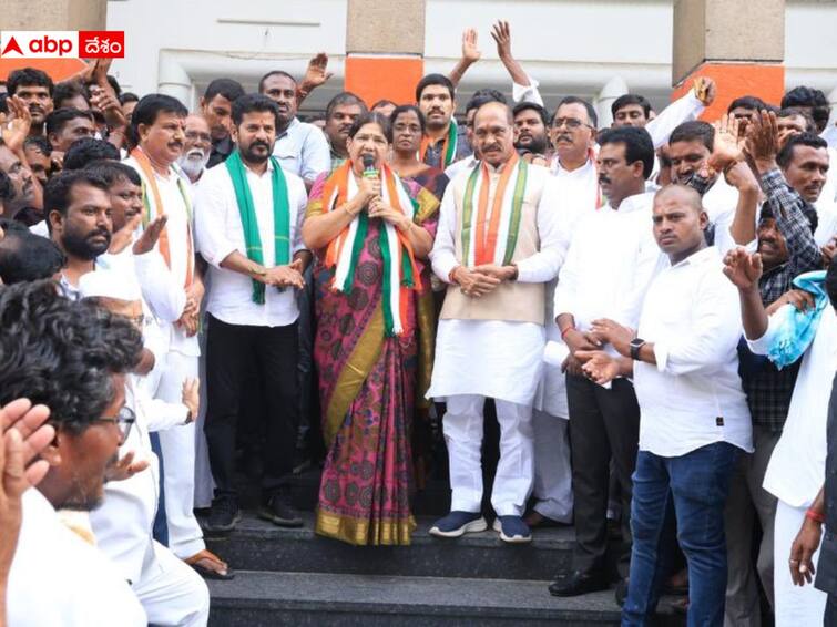 Former MLA Sita Dayakar Reddy joined Congress Party with hundreds of supporters Seetha Dayakar Reddy: కాంగ్రెస్‌లో చేరిన మాజీ ఎమ్మెల్యే సీతా ద‌యాక‌ర్ రెడ్డి, 3 నియోజకవర్గాల నుంచి చేరికలు