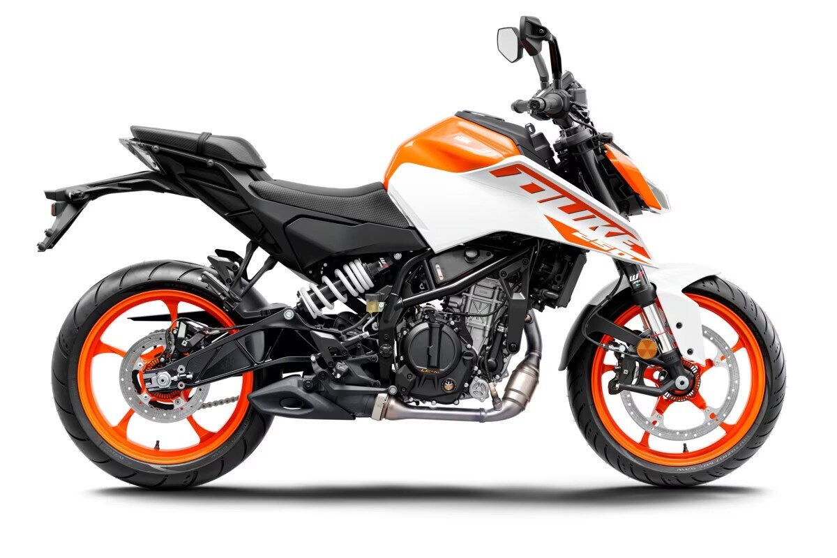 KTM নিয়ে এল নতুন Duke 390 ও 250, জেনে নিন বৈশিষ্ট্য ও দাম