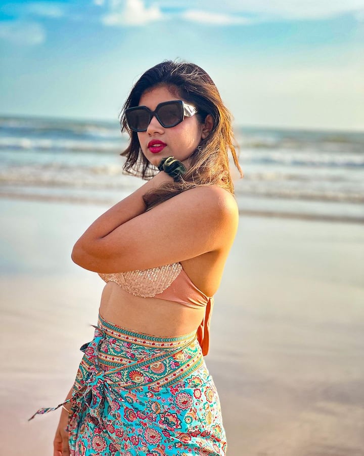 రీతు చౌదరి లేటెస్ట్ ఫోటోలను ఇక్కడ చూడండి.