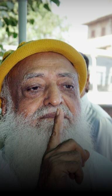 आसारामपासून राम रहिमपर्यंत, किती शिकले हे बाबा?