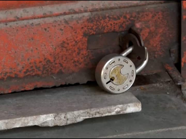 मराठा क्रांती मोर्चा, सकल मराठा समाजाकडून आज ठाणे बंद पुकारण्यात आला आहे.