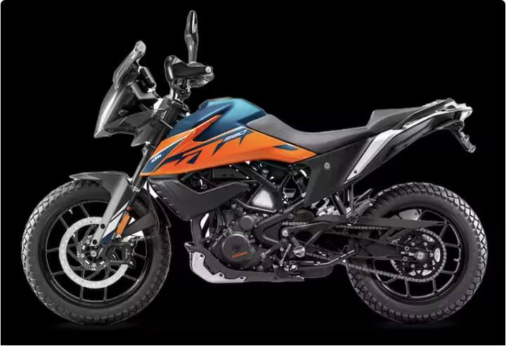 ਇਸ ਦੇ ਹਲਕੇ ਵਜ਼ਨ ਵਾਲੇ ਚੈਸਿਸ ਅਤੇ ਸ਼ਕਤੀਸ਼ਾਲੀ 373cc ਇੰਜਣ ਨਾਲ ਲੈਸ, KTM 390 ਐਡਵੈਂਚਰ ਕਿਸੇ ਵੀ ਖੇਤਰ ਨੂੰ ਲੈ ਕੇ, ਕੱਚੇ ਔਫ-ਰੋਡ ਪਗਡੰਡੀ ਤੋਂ ਲੈ ਕੇ ਘੁੰਮਣ ਵਾਲੀਆਂ ਪੇਂਡੂ ਸੜਕਾਂ ਤੱਕ ਪਹੁੰਚਣ ਦੇ ਸਮਰੱਥ ਹੈ। ਇਸ ਦੀ ਕੀਮਤ 3.37 ਲੱਖ ਰੁਪਏ ਤੋਂ ਸ਼ੁਰੂ ਹੁੰਦੀ ਹੈ।