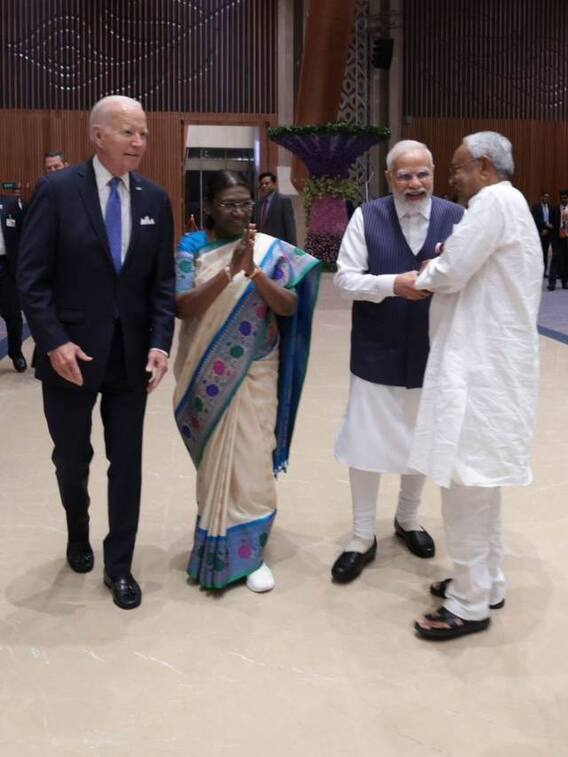 पीएम मोदी और सीएम नीतीश कुमार की दिलचस्प तस्वीरें