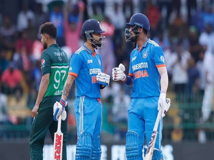 Asia Cup super 4 IND vs PAK Match start again after rain interrupt IND vs PAK: மீண்டும் தொடங்கியது ஆட்டம்.. களத்தில் கோலி - கே.எல்.ராகுல்..! அதிரடி காட்டுமா இந்தியா..?