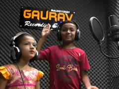 Viral Video : 'आमच्या पप्पांनी गणपती आणला' गाण्याचे मूळ गीतकार आणि गायक सध्या काय करतात?