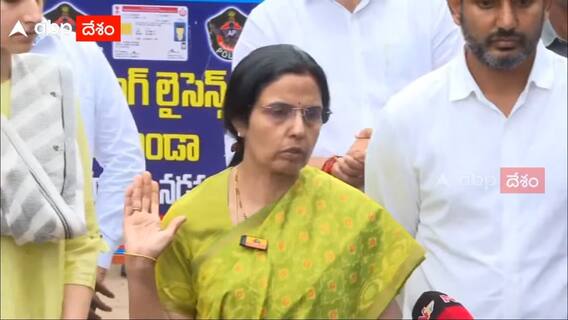 Nara Bhuvaneswari on Chandrababu Naidu : రాజమండ్రి జైల్లో చంద్రబాబును కలిసిన తర్వాత చంద్రబాబు | ABP