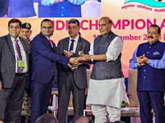 चीन सीमा के नजदीक और मजबूत हुआ इंफ्रास्ट्रक्चर, राजनाथ सिंह ने अरुणाचल में सड़क और पुल प्रोजेक्ट का किया उद्घाटन